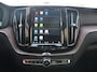 Volvo XC60 2.0 T6 Plug-in hybrid AWD Ultimate Dark Luchtvering Electrisch Panorama dak Google Services Dab Camera Half Leder Seat Comfort Pack