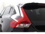 Volvo V40 T3 Polar+ Sport | Panoramadak | Harman Kardon | Camera | Parkeersensoren voor en achter | Stoelverwarming |