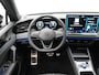 Volkswagen Tiguan 1.5 eHybrid R-Line Automaat - IQ light - Head-updisplay - Apple Carplay/Android Auto - 360 Camera - Stoelverwarming