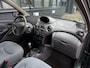 Toyota Yaris 1.0-16V VVT-i Sol |Stuurbkr |Nieuwe APK |Zuinig