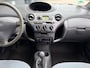 Toyota Yaris 1.0-16V VVT-i Sol |Stuurbkr |Nieuwe APK |Zuinig