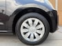 Volkswagen e-Up! 37 kWh Stoelverwarming | Verwarmde voorruit | Achteruitrijcamera | Cruise & Climate control | Metaalkleur | DAB ontvanger | Rijstrooksensor | Parkeersensoren achter