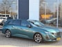 Peugeot 308 Sw 1.6 HYbrid 180pk e-EAT8 Allure Pack Business | SUMMER DEALS | Navigatie | Parkeer Camera | Parkeersensoren | Apple Carplay & Android Auto | Cruise Control | Climate control