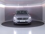 Volkswagen T-Roc 1.5 TSI Style 150 pk Automaat (DSG) | Navigatie | Trekhaak (afneembaar) | Parkeersensoren (Park assist) | Achteruitrijcamera | Keyless | Elektr. achterklep |