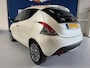 Lancia Ypsilon 0.9 TwinAir Platinum /bj.2012/ parelmoer wit / leder/airco/sportvelgen/ APK 07/2027 /NAP met 218233 km./zeer zuinig