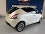 Lancia Ypsilon 0.9 TwinAir Platinum /bj.2012/ parelmoer wit / leder/airco/sportvelgen/ APK 07/2027 /NAP met 218233 km./zeer zuinig
