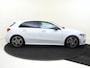 Mercedes-Benz A-klasse 180 Business Solution AMG Nightpakket / Parkeercamera / Sfeerverlichting / Elektr. Spiegels
