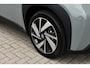 Toyota Aygo X 1.0 VVT-i S-CVT Envy Automaat 72pk | Aangepast naar handgas/rem | Elektrisch vouwdak | Parkeersensoren |