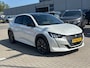 Peugeot 208 1.2 PureTech GT Pack Adaptieve Cruise | Leder/Alcantara Stoelen | Camera | Carplay | LED | Parkeersensoren Rondom | Navigatie | Achteruitrijcamera | Afwijkende dakkleur | Airco (automatisch)