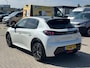 Peugeot 208 1.2 PureTech GT Pack Adaptieve Cruise | Leder/Alcantara Stoelen | Camera | Carplay | LED | Parkeersensoren Rondom | Navigatie | Achteruitrijcamera | Afwijkende dakkleur | Airco (automatisch)