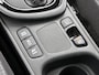 Toyota Yaris 1.5 Hybrid 115 First Edition Comfort Pack | BTW Voertuig | Stoel+stuurverwarming | Dodehoek detectie | Parkeersensoren voor+achter | Draadloze telefoonlader | Cruise Control Adaptive | Apple CarPlay/Android Auto |