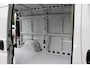 Peugeot Boxer 2.2 HDi 140PK L2H2 3,5T I Zwaar | Trekhaak 3.000KG Trekgewicht I Pack Techno I Verzwaarde vering I Navigatie | BPM vrij voor Ondernemers