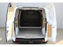 Ford Transit Custom 300 2.0-108pk TDCI L2H1 Trend. Erg nette Ford Transit Custom, die u nog jaren van dienst kan zijn ! Airco, voorraamverw., trekhaak, cruise control, camera, parkeersensoren v+a, 3-zits, laadruimte betimmerd etc.