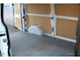 Ford Transit Custom 300 2.0-108pk TDCI L2H1 Trend. Erg nette Ford Transit Custom, die u nog jaren van dienst kan zijn ! Airco, voorraamverw., trekhaak, cruise control, camera, parkeersensoren v+a, 3-zits, laadruimte betimmerd etc.