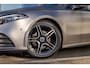 Mercedes-Benz A-klasse 180 Business Solution AMG | Premium kleur mat grijs | Stoel verwarming | Camera | Widescreen | Navi | Cruise control | Clima control | | AMG-styling | Achteruitrijcamera | Apple Carplay/Android Auto|telefoonintegratie premium