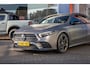 Mercedes-Benz A-klasse 180 Business Solution AMG | Premium kleur mat grijs | Stoel verwarming | Camera | Widescreen | Navi | Cruise control | Clima control | | AMG-styling | Achteruitrijcamera | Apple Carplay/Android Auto|telefoonintegratie premium