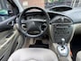 Citroën C5 3.0 V6 Exclusive automaat / bj.2006 / kleur: blauw / leder/climate/cruise/ sportvelgen/ APK tot 03/2027 /NAP 244712 km.