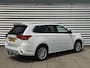 Mitsubishi Outlander 2.4 PHEV Intense+ | Summer Deals | Schuif-/kanteldak | 4WD | Navigatie | Stoel/Stuurwielverwarming |