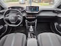 Peugeot 208 1.2 PureTech Allure Pack Camera | Leder/Stof | Carplay | Bluetooth | 16" Lichtmetaal | Digitaal Dashboard | Airco | Cruise | Achteruitrijcamera | Airco (automatisch) | Apple Carplay/Android Auto|telefoonintegratie premium