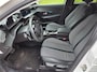 Peugeot 208 1.2 PureTech Allure Pack Camera | Leder/Stof | Carplay | Bluetooth | 16" Lichtmetaal | Digitaal Dashboard | Airco | Cruise | Achteruitrijcamera | Airco (automatisch) | Apple Carplay/Android Auto|telefoonintegratie premium