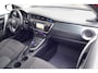 Toyota Auris 1.8 Hybrid Lease / Navi / Cruise / Afn. Trekhaak / All-season / 17 Inch LMV / Stoelverw.