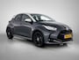 Toyota Yaris 1.5 Hybrid Executive | Dealer onderhouden | JBL | Head-up display | Dodehoek detectie | Stoelverwarming | Parkeersensoren voor+achter | Draadloze telefoonlader | Apple CarPlay/Android Auto |