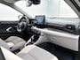 Toyota Yaris 1.5 Hybrid Executive | Lichte kleur half lederen interieur | Head-Up Display | Dodehoek detectie | stoel+Stuurverwarming | Parkeersensoren voor+achter |