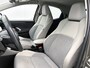 Toyota Yaris 1.5 Hybrid Executive | Lichte kleur half lederen interieur | Head-Up Display | Dodehoek detectie | stoel+Stuurverwarming | Parkeersensoren voor+achter |