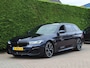 BMW 5-Serie Touring 530i High Executive Edition | Tanzanit blauw | M stoelen | 20 inch | Panoramadak