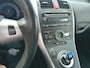 Toyota Auris 1.8 Full Hybrid Limited keurig nette in Nederland nieuw geleverde goed onderhouden auto!
