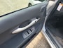 Toyota Auris 1.8 Full Hybrid Limited keurig nette in Nederland nieuw geleverde goed onderhouden auto!