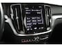 Volvo V60 2.0 B3 Advantage | Leder | Adaptive Cruise | BLIS | Trekhaak | Camera | CarPlay/Android Auto | Stoelverwarming | Stuurverwarming