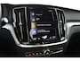 Volvo V60 2.0 B3 Advantage | Leder | Adaptive Cruise | BLIS | Trekhaak | Camera | CarPlay/Android Auto | Stoelverwarming | Stuurverwarming