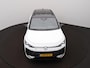 Volkswagen T-Roc R-Line First Edition 1.5 eTSI 150 PK Navigatie - 20 Inch - Trekhaak - Head-up display - Camera rondom - Demo!!!!