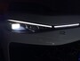 Volkswagen T-Roc R-Line First Edition 1.5 eTSI 150 PK Navigatie - 20 Inch - Trekhaak - Head-up display - Camera rondom - Demo!!!!