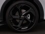 Volkswagen T-Roc R-Line First Edition 1.5 eTSI 150 PK Navigatie - 20 Inch - Trekhaak - Head-up display - Camera rondom - Demo!!!!