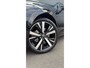 Volkswagen Golf Life Edition eHybrid | 'App-Connect' draadloze smartphone integratie | Achterbank in ongelijke delen neerklapbaar incl. middenarmsteun en doorlaadmogelijkheid | Achterlichten LED