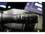 Toyota Urban Cruiser Dynamic 61 kWh, € 2.500  inruilvoordeel, Stuur & Stoel verwarming, 67kW DC, Camera!