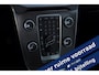 Volvo V40 T4 180PK Handgeschakeld Summum Achteruitrij camera/ Parkeersensoren achter/ Cruise Control/ BLIS/ Navigatie/ Leder