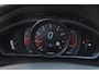 Volvo V40 T4 180PK Handgeschakeld Summum Achteruitrij camera/ Parkeersensoren achter/ Cruise Control/ BLIS/ Navigatie/ Leder