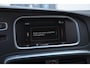 Volvo V40 T4 180PK Handgeschakeld Summum Achteruitrij camera/ Parkeersensoren achter/ Cruise Control/ BLIS/ Navigatie/ Leder