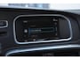 Volvo V40 T4 180PK Handgeschakeld Summum Achteruitrij camera/ Parkeersensoren achter/ Cruise Control/ BLIS/ Navigatie/ Leder
