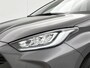Toyota Yaris 1.5 Hybrid Tokyo Spirit | Head-Up display | Stoel+stuurverwarming | Parkeersensoren voor+achter | Draadloze telefoonlader | Apple CarPlay/Android Auto |