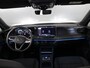Volkswagen Tiguan 1.5 eTSI Life Edition 130 pk Automaat (DSG) | Verlengde garantie | Navigatie | Panoramadak | Trekhaak (wegklapbaar) | Parkeersensoren (Park assist) | Achteruitrijcamera |