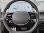Hyundai Ioniq 5 Lounge 77.4 kWh / SOH 100% / Fabrieksgarantie tot 12-2028 / Dealer onderhouden / All season banden / Head Up Display / CCS snelladen / Warmtepomp / Trekgewicht 1600 kg / Panoramadak / Stuur- Stoel & Achterbank verwarming / Rondomzicht camera / Bosa Audio Systeem /