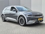 Hyundai Ioniq 5 Lounge 77.4 kWh / SOH 100% / Fabrieksgarantie tot 12-2028 / Dealer onderhouden / All season banden / Head Up Display / CCS snelladen / Warmtepomp / Trekgewicht 1600 kg / Panoramadak / Stuur- Stoel & Achterbank verwarming / Rondomzicht camera / Bosa Audio Systeem /