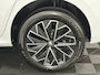 Skoda Kamiq 1.0 TSI Black Pack Camera, Apple carplay, Stoelverwarming, Airco, Keyless start, Virtual desk, Cruise control adaptief, 17 Inch velgen, 2 jaar garantie