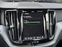Volvo XC60 2.0 T8 Plug-in hybrid AWD Ultimate Dark 455 PK | Luchtvering | 22 inch | Trekhaak | 360 Camera | H/K | Head up display
