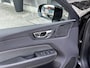 Volvo XC60 2.0 T8 Plug-in hybrid AWD Ultimate Dark 455 PK | Luchtvering | 22 inch | Trekhaak | 360 Camera | H/K | Head up display