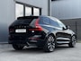Volvo XC60 2.0 T8 Plug-in hybrid AWD Ultimate Dark 455 PK | Luchtvering | 22 inch | Trekhaak | 360 Camera | H/K | Head up display